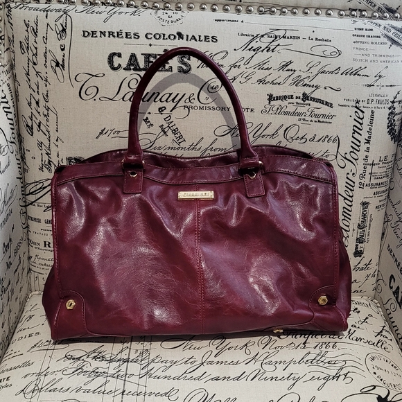 Elegant Burgundy Bow Tote Bag - Picture 3 of 4